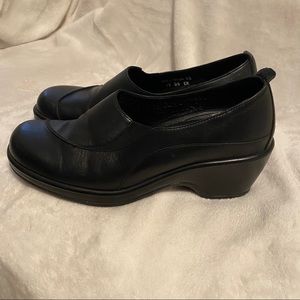 Women’s Dansko Professional Clog Sz. 40
